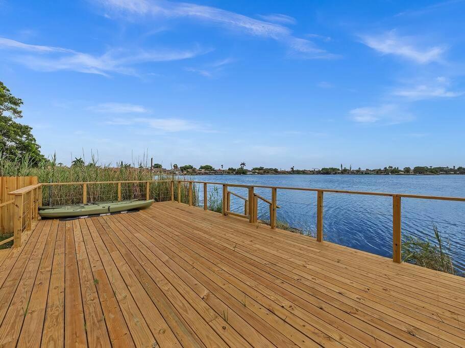 Supervilla - Lakefront - Sunsets, Kayaks, Grill Fort Lauderdale Exterior foto